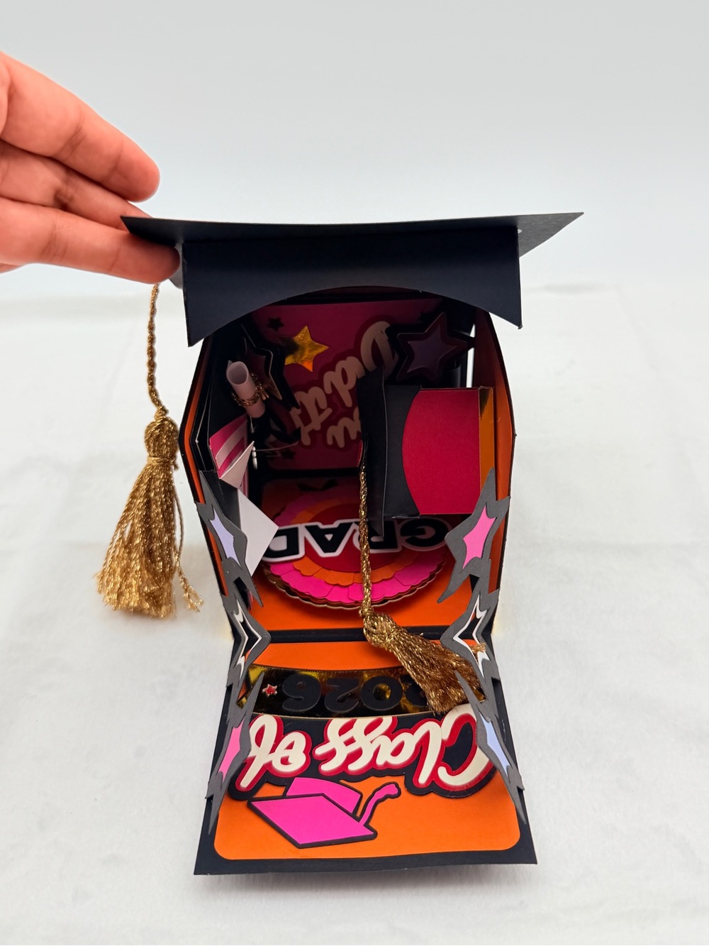 Cute Graduation Exploding/ Pop-up Box - Picture 8 of 12